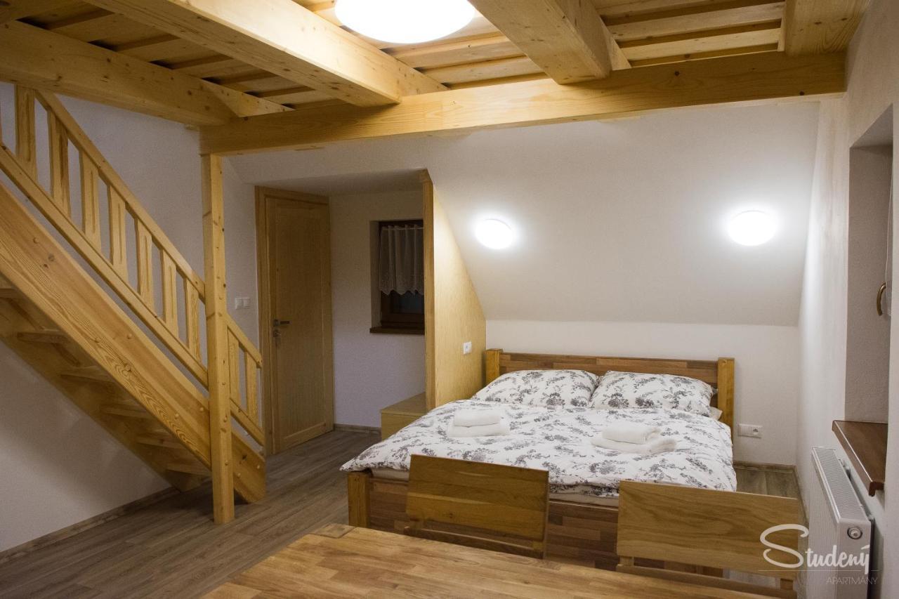 Apartmany Studeny Kunratice  Luaran gambar